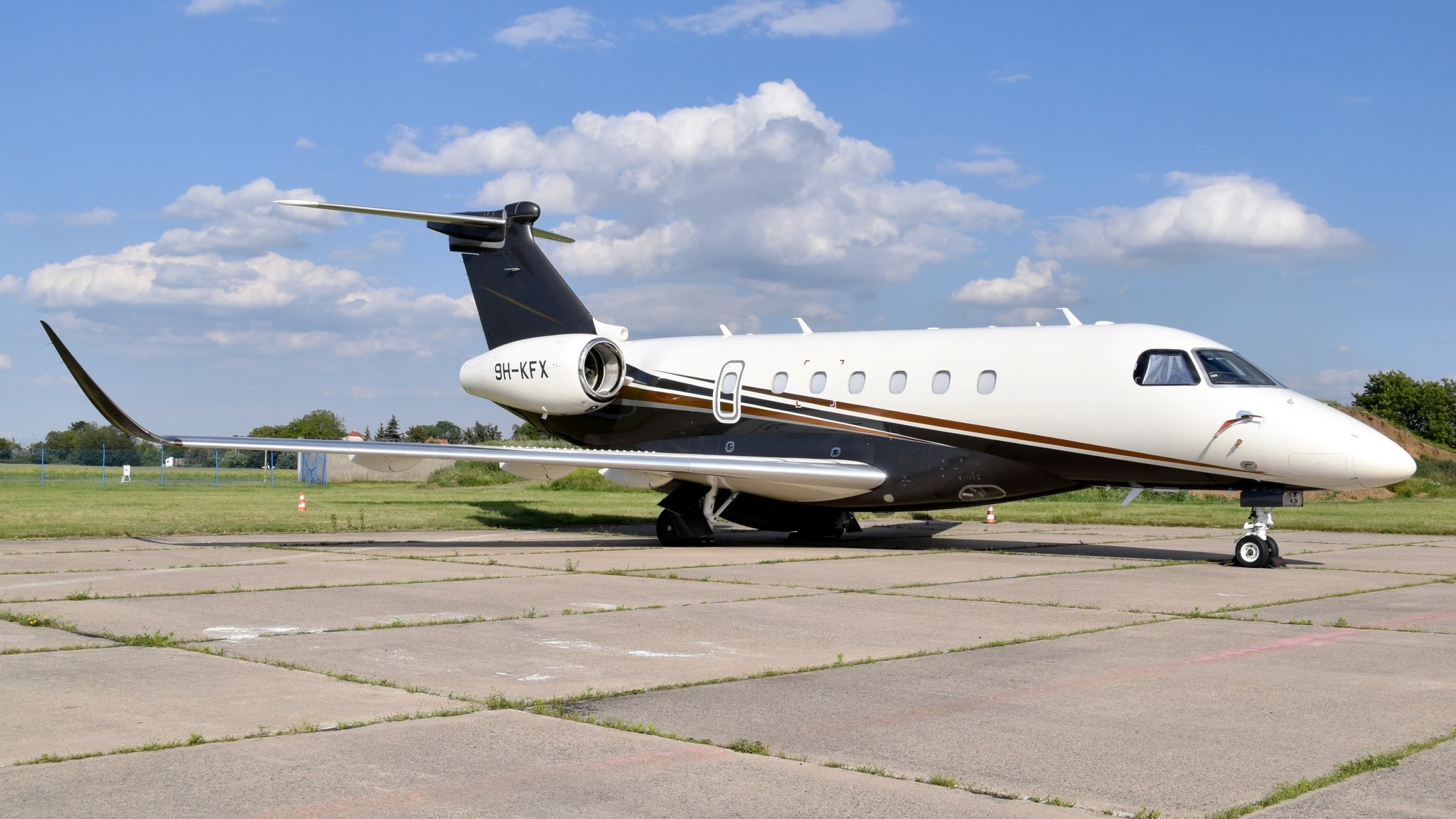 10.06.2024 - Embraer Praetor 600, 9H-KFX, Prague, PRG/LKPR.