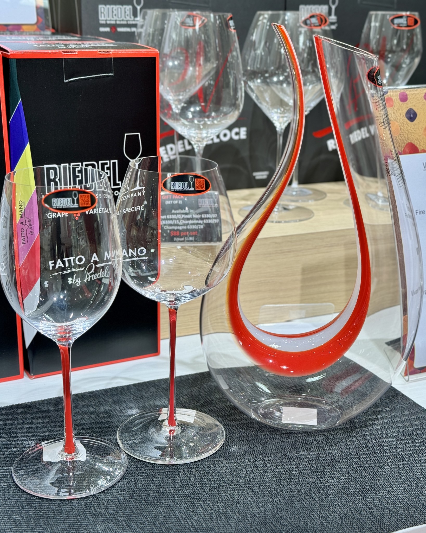 blumenständer glas Blumentischset, Schwarz, Metall, Glas, 2-teilig, quadratisch, eckig, 25-30x60-70x25-30 cm, einfacher Aufbau, Wohnzimmer, Wohnzimmertische, Blumenständer, Blumentische ab € 67,00 (Oktober 2026) Menge:10 Stk.