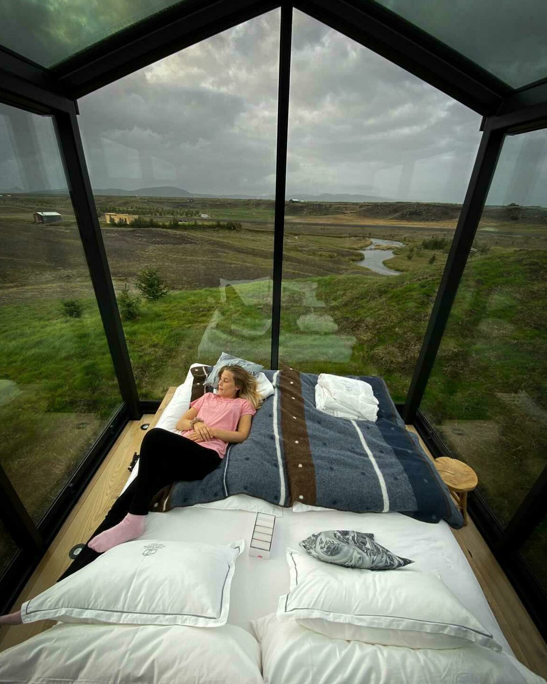 Panorama Glass Lodge Iceland - When "sleeping under the stars" is so ...