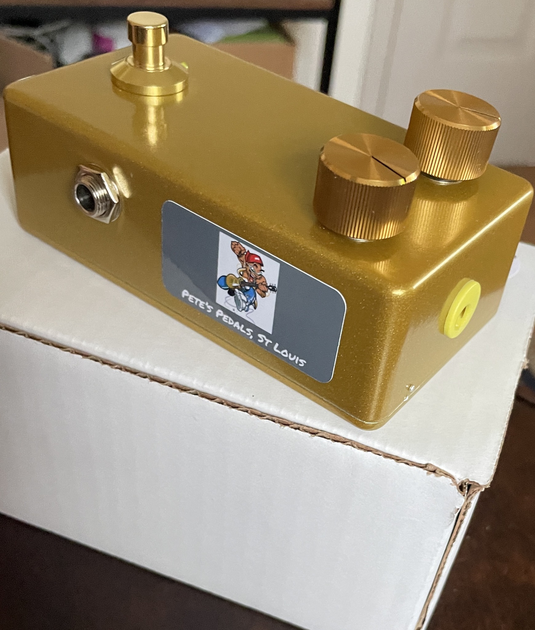 Roland AF-60 Beegee vintage fuzz pedal review
