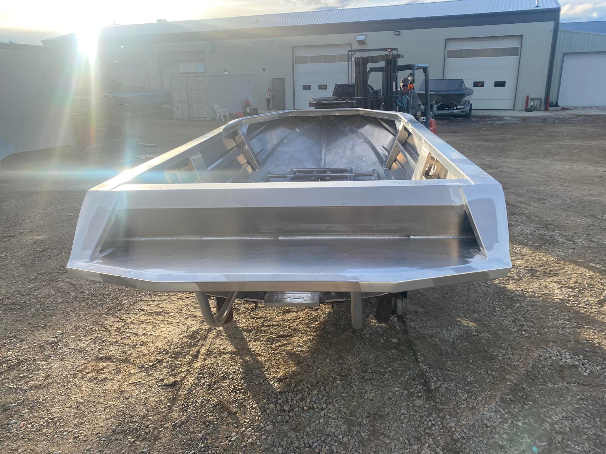 Sexy little 14’ Mini Snapper... - Firefish Industries Ltd
