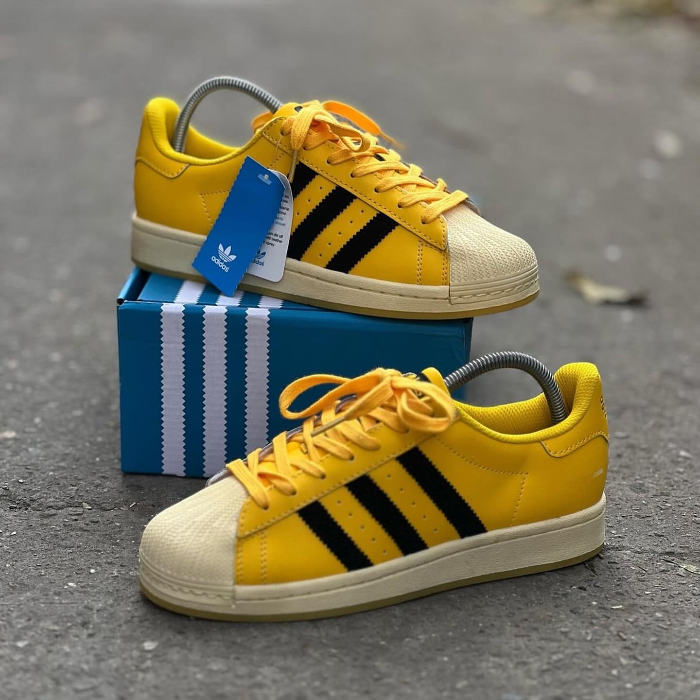 adidas gazelle silver green womens Adidas x Anthony Edwards Superstar II sneakers  dispo en ligne maintenant !