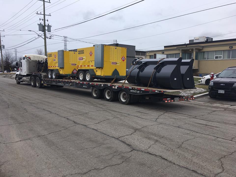 D & M Tilt 'n Load Inc. | Ottawa ON