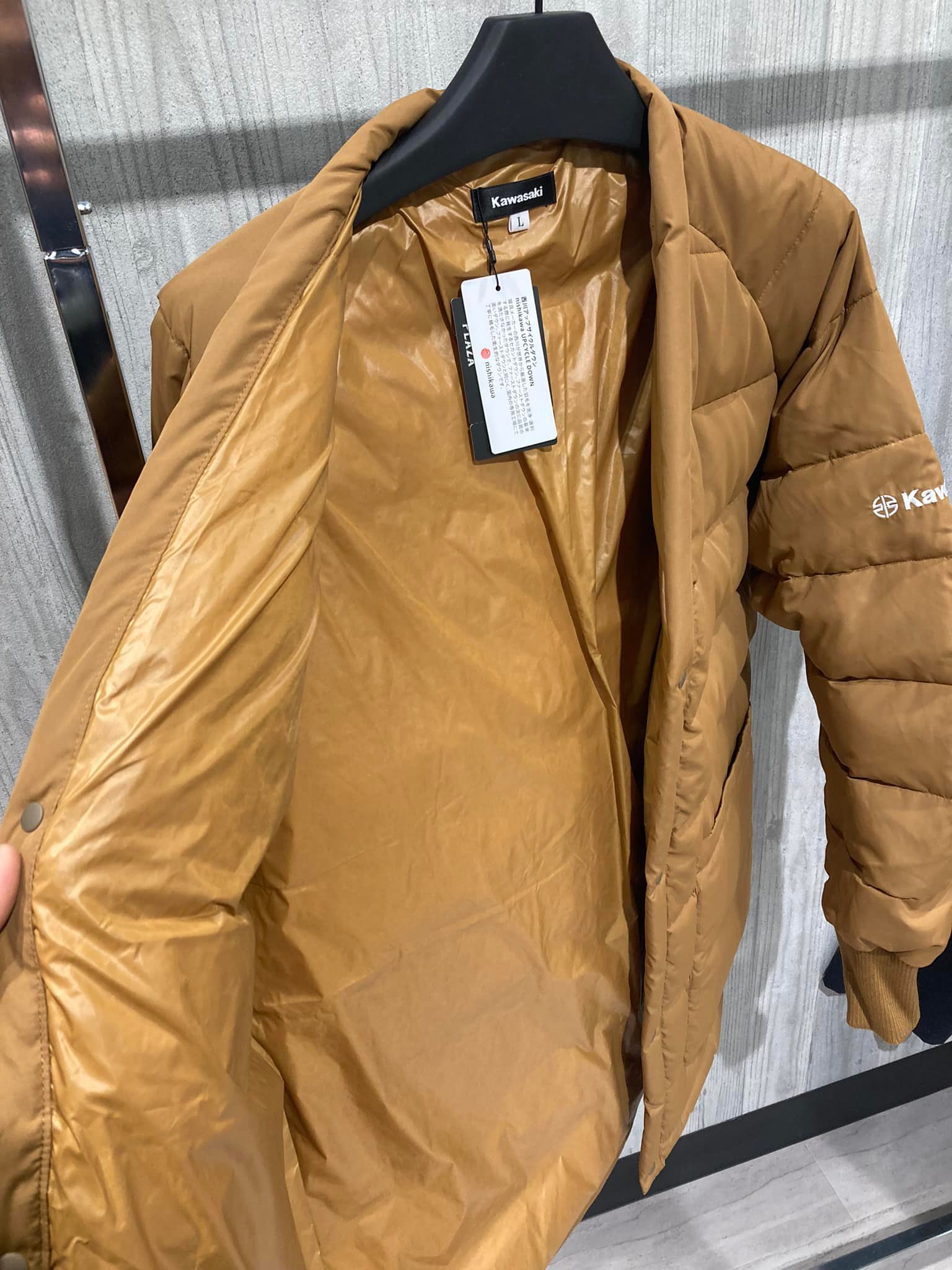 ダウンジャケットのご紹介です！ 寝具メーカー西川とのコラボで西川の 