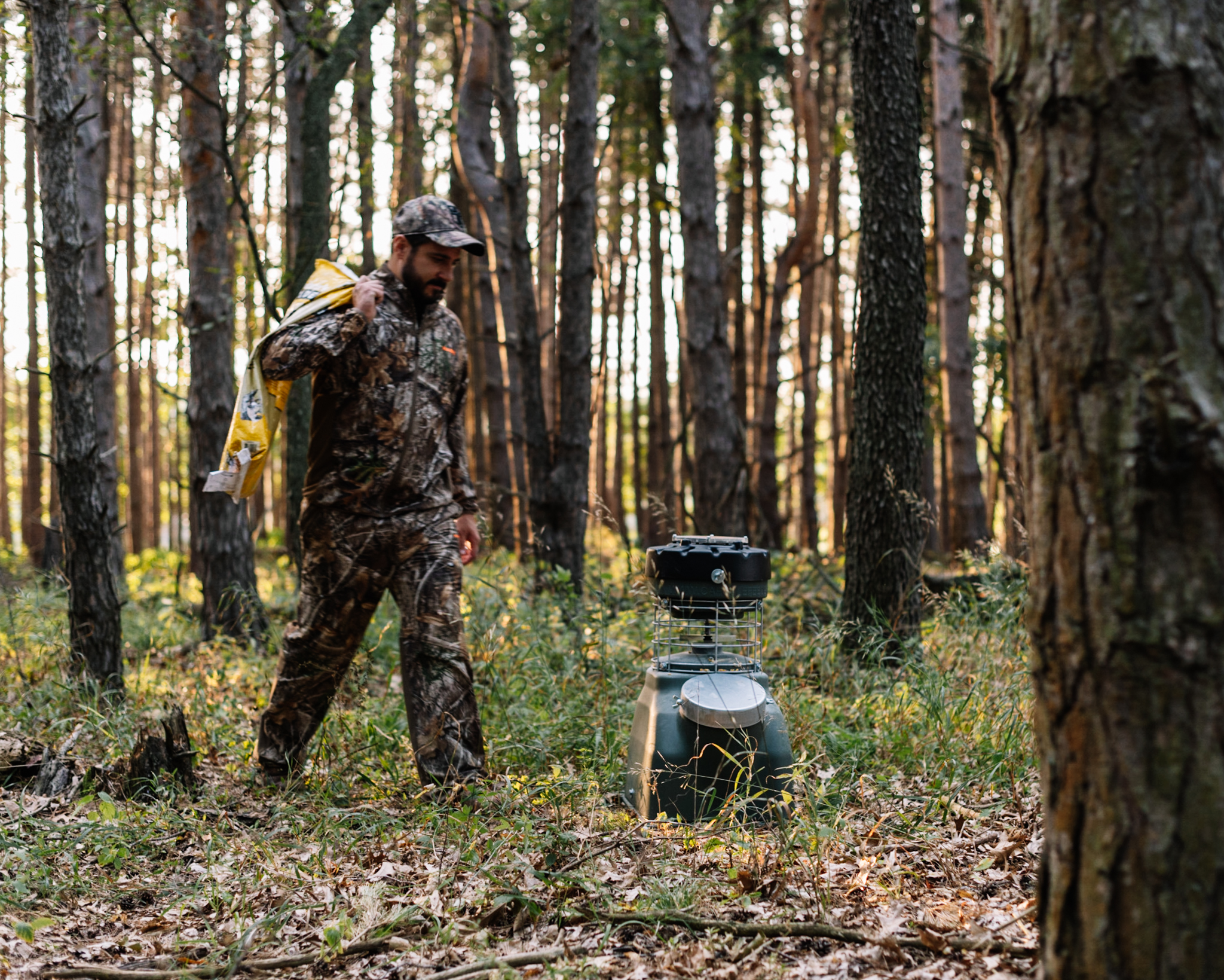 Capsule - Meet the new standard in feeders: the Capsule Game Feeder 100