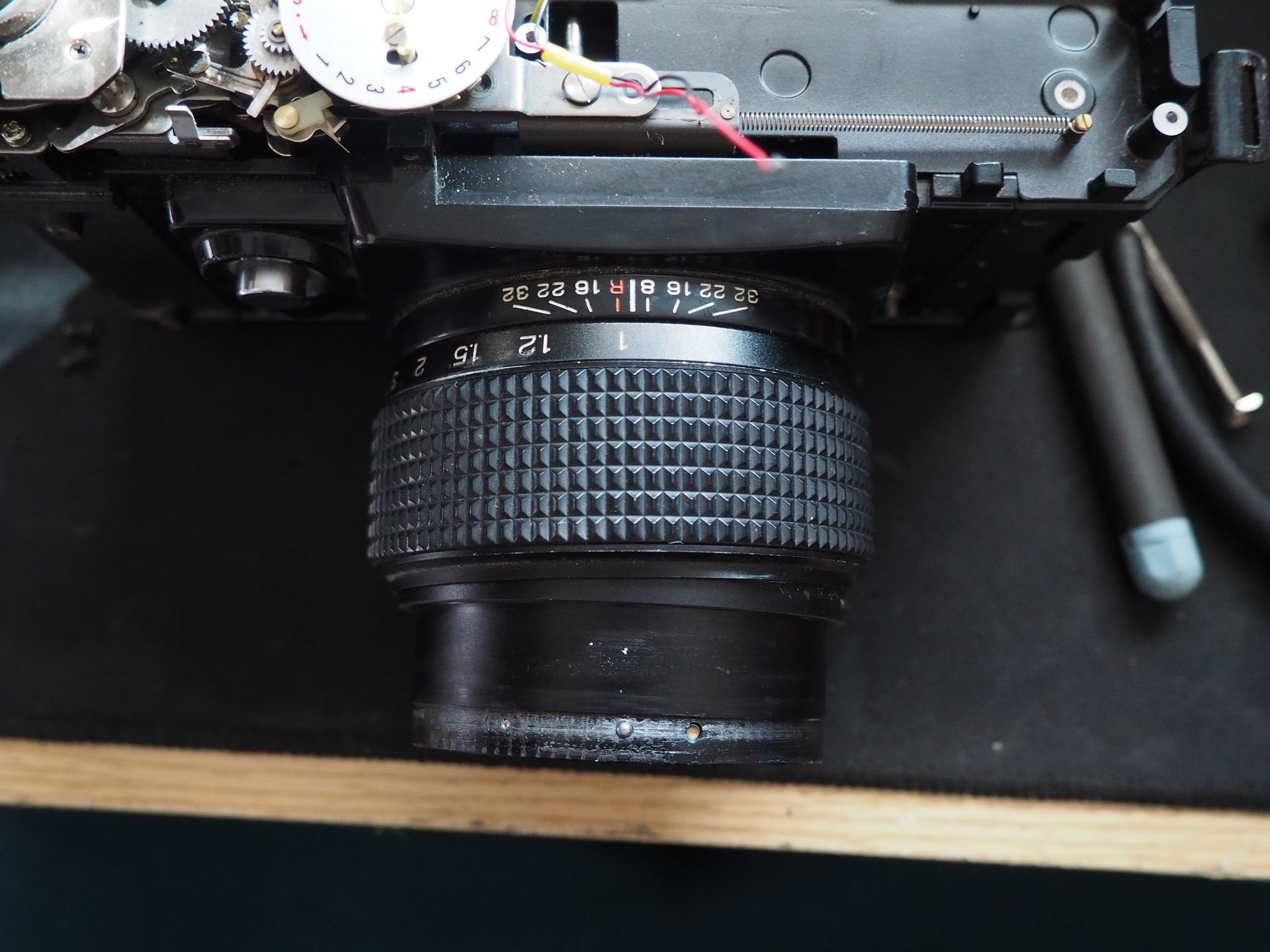 How to repair a stuck shutter on a Fuji GSW690III camera?