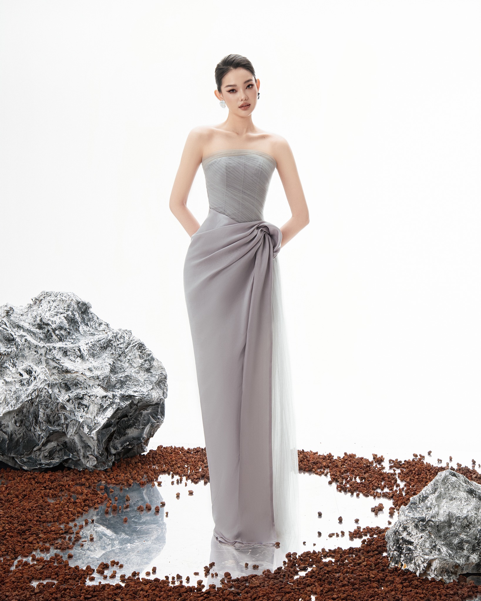 BYDI - 𝗘𝗦𝗧𝗔 𝗗𝗥𝗘𝗦𝗦 Fall' 25 collection Nhẹ nhàng như áng... | Facebook