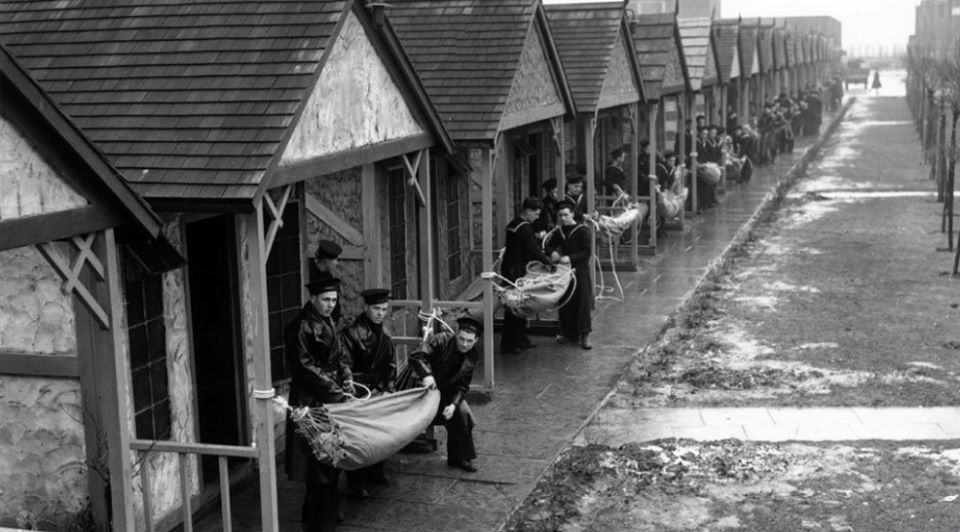 Born - Billy Butlin opened his first Butlin's camp at Ingoldmells, near ...