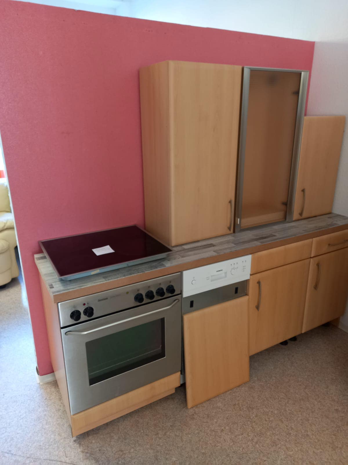 Nolte Küche gebraucht. Buche hell. Siehe Abbildung. 45er Geschirrspüler, Herd/ Ceran Constructa, Edelstahlhaube, Kühlschrank/Gefrierschrank wäre vorhanden. Ohne Arbeitsplatten zum Abholpreis für 850,- €