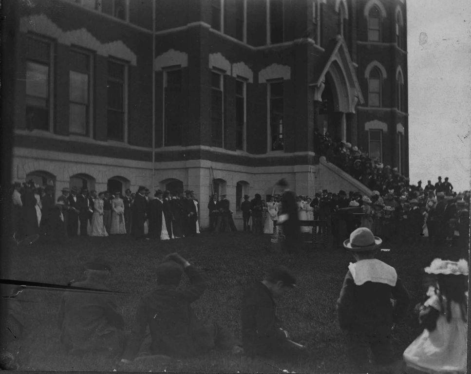 University - The first graduating class at U of I graduated in 1896 ...