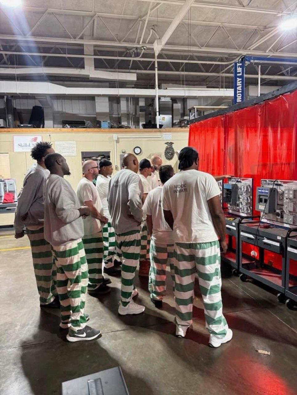Mississippi... - Mississippi Department of Corrections