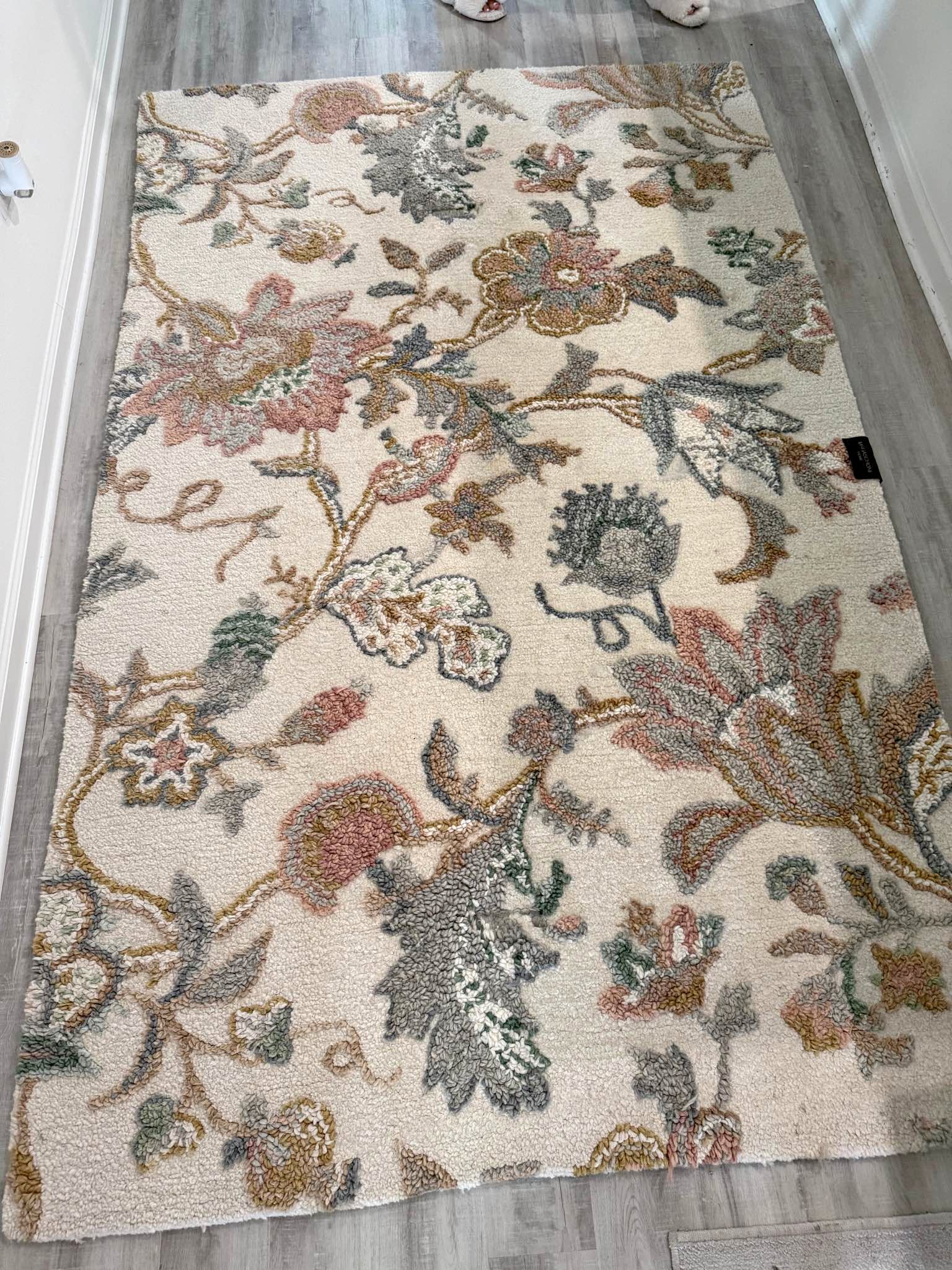 Magaschoni 5x8 rug - Area Rugs - Gardere, Louisiana | Facebook ...