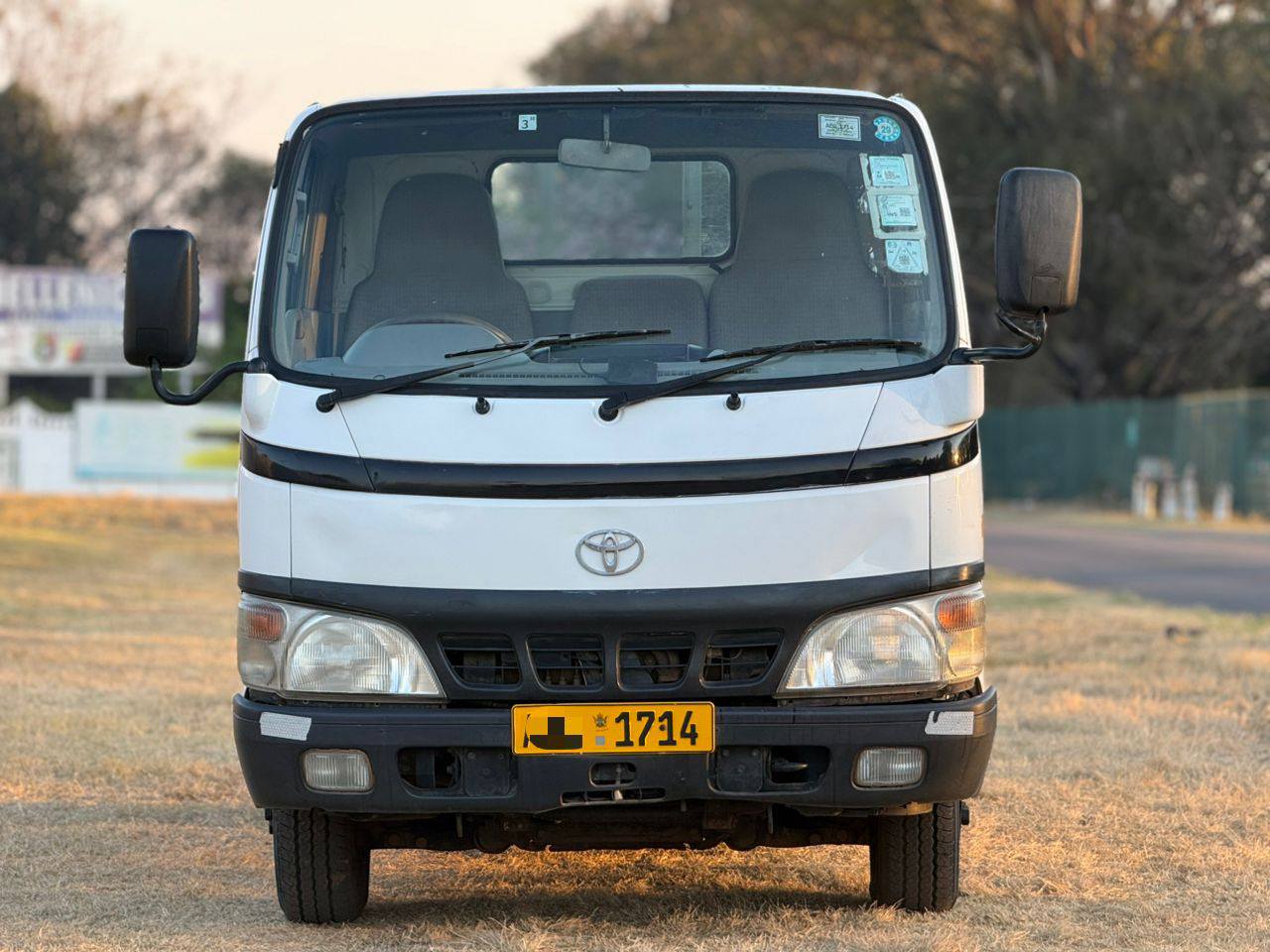 Toyota dyna 2 tonne call 📞 [hidden information]