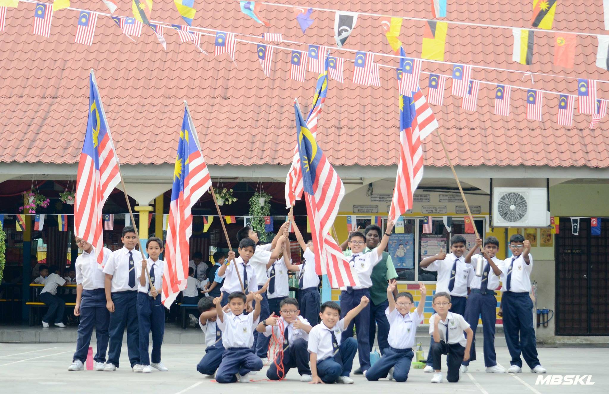 Hayati dan... - YSPM - Yayasan Sarana Pendidikan Malaysia