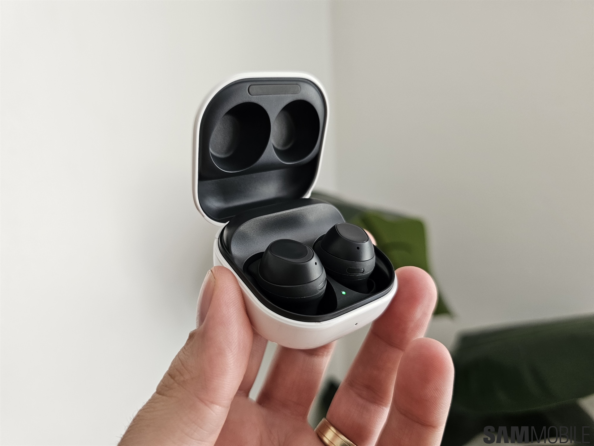 More evidence for Samsung's secret new Galaxy Buds just surfaced