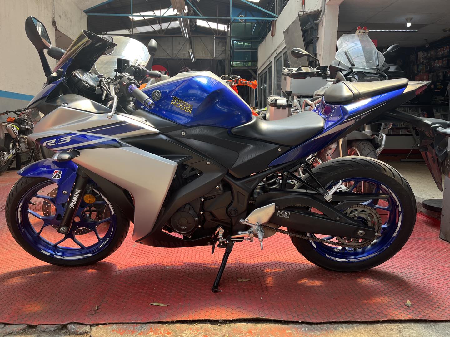 AV MOTO - “VENTA” YAMAHA R3 2017 Factura original Todo al...