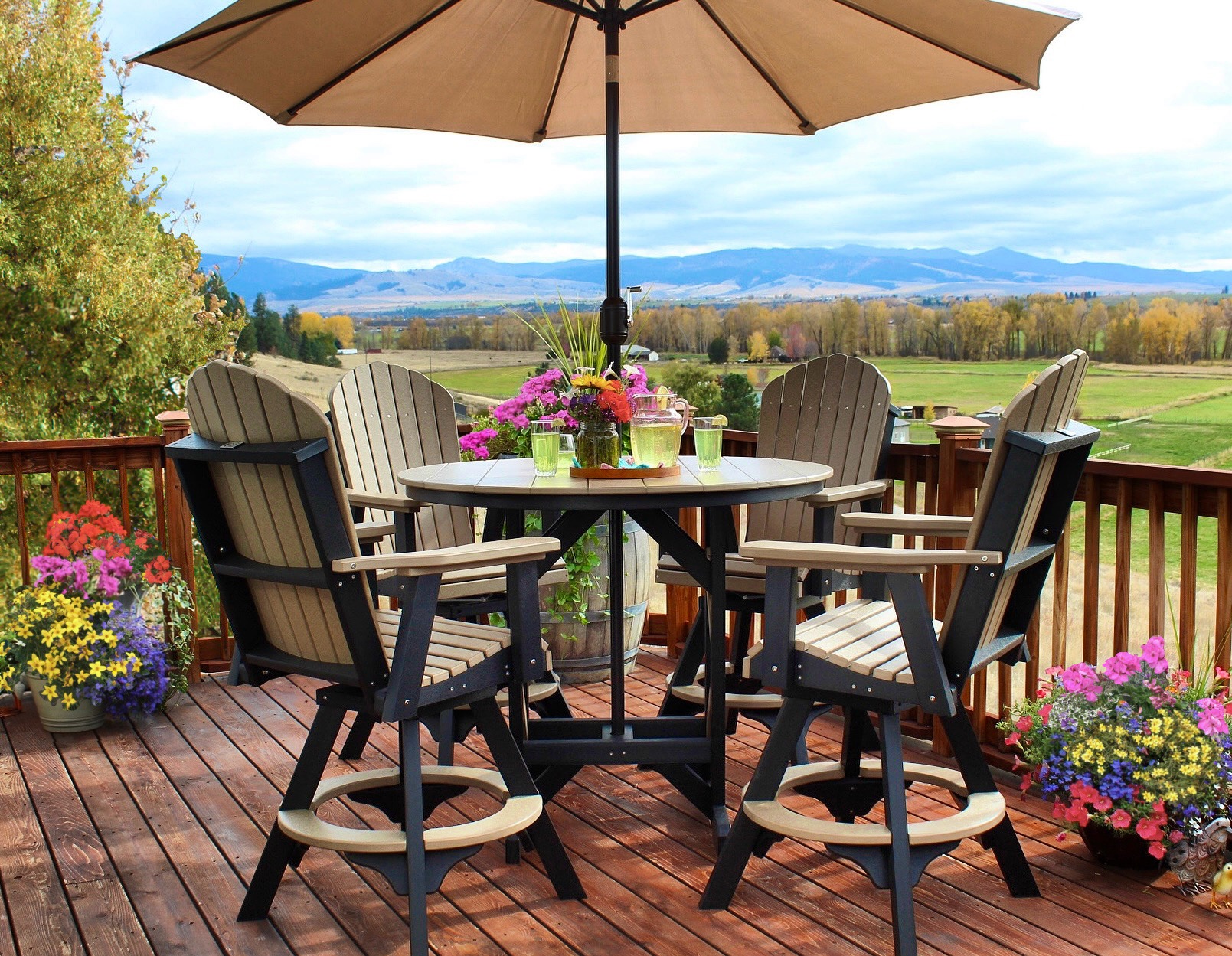 Round Dining Table with... - Bitterroot Outdoor Furnishings