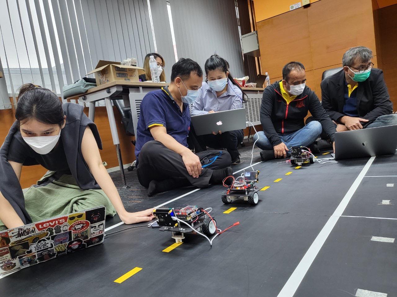 Maker Robotics - ยินดีรับงานจัดอบรม... | Facebook