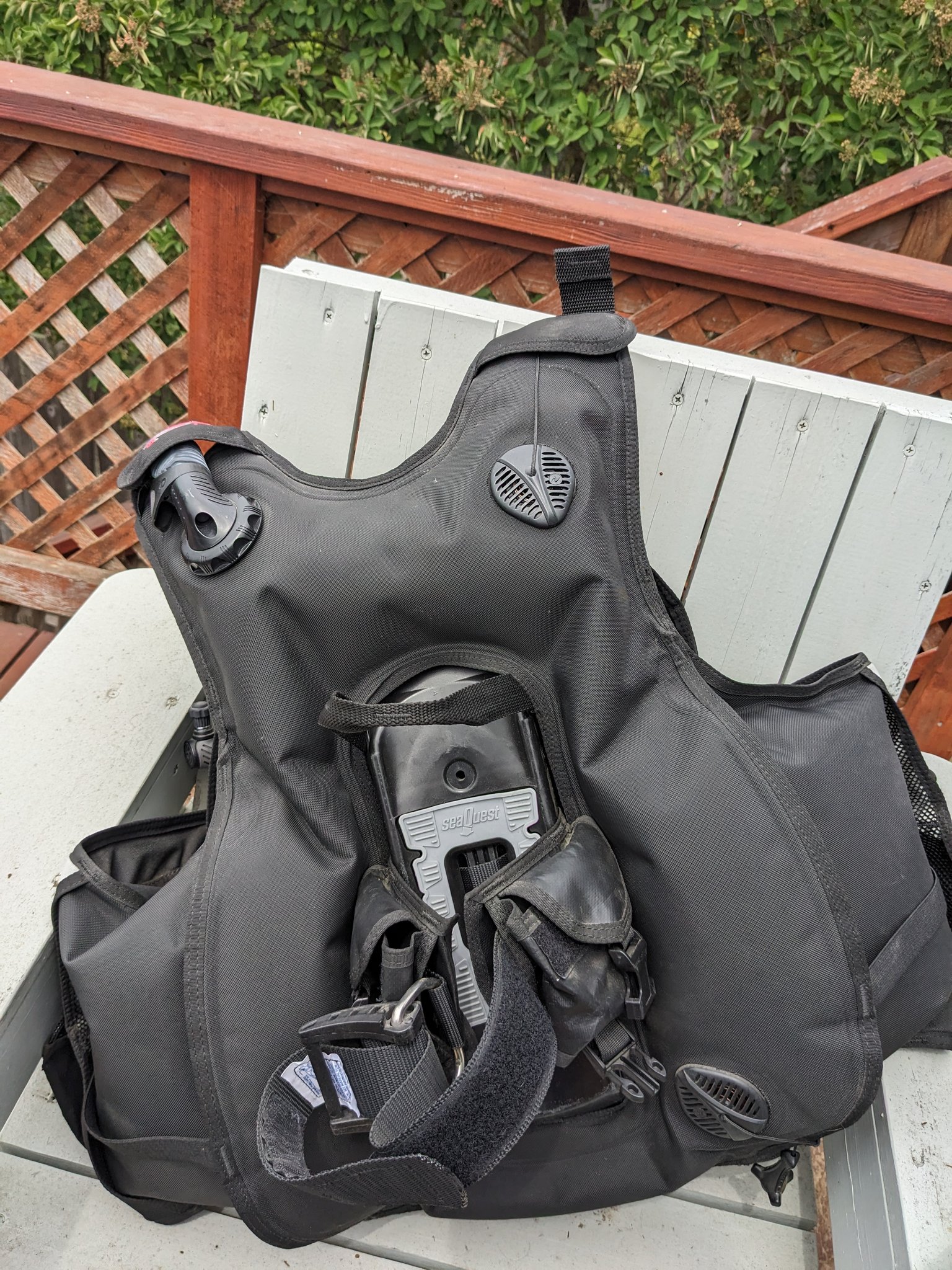 SeaQuest Pro XLT by Aqualung w/ Tank Traction System size L