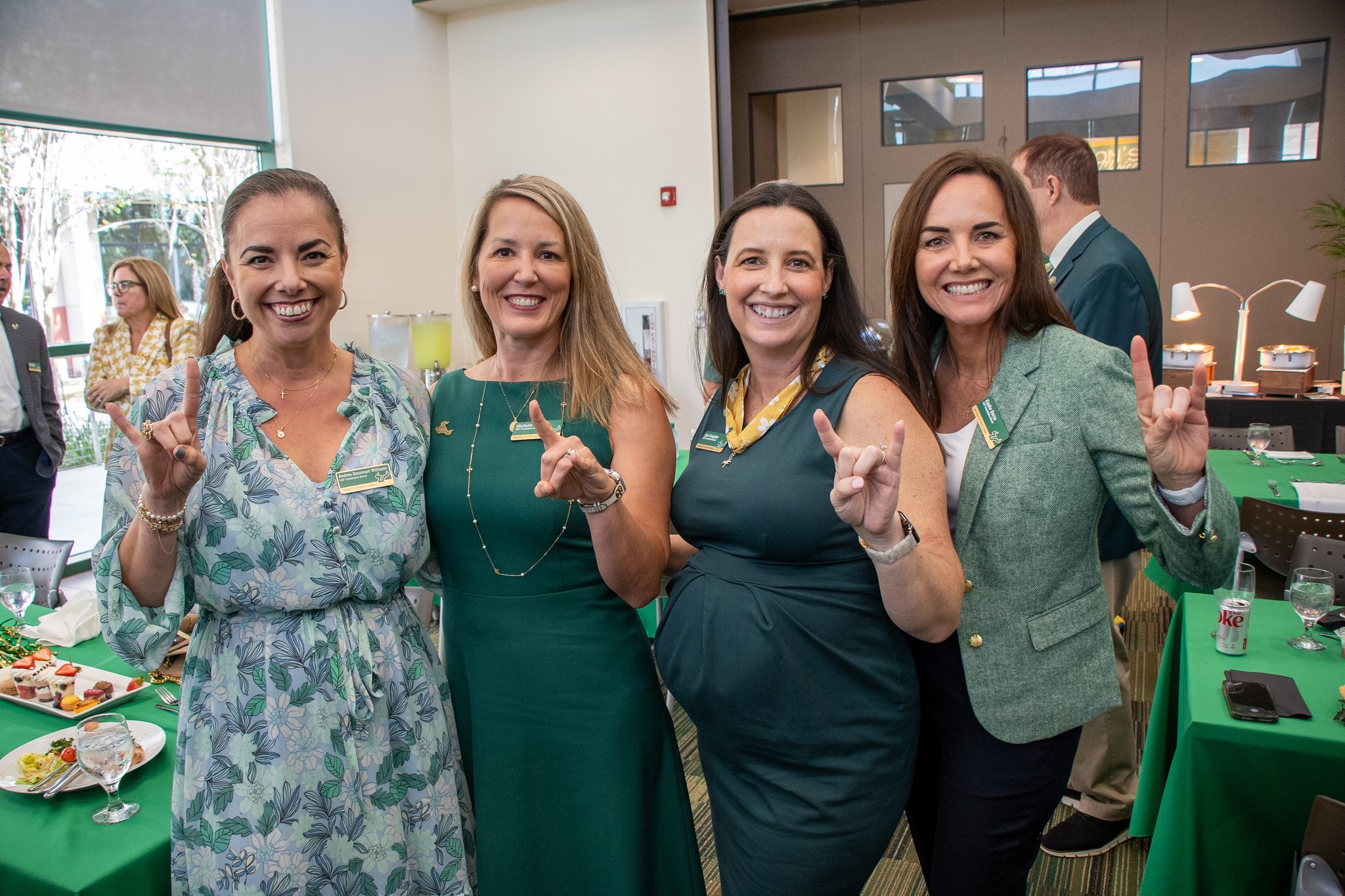 USF Alumni Association added a... - USF Alumni Association