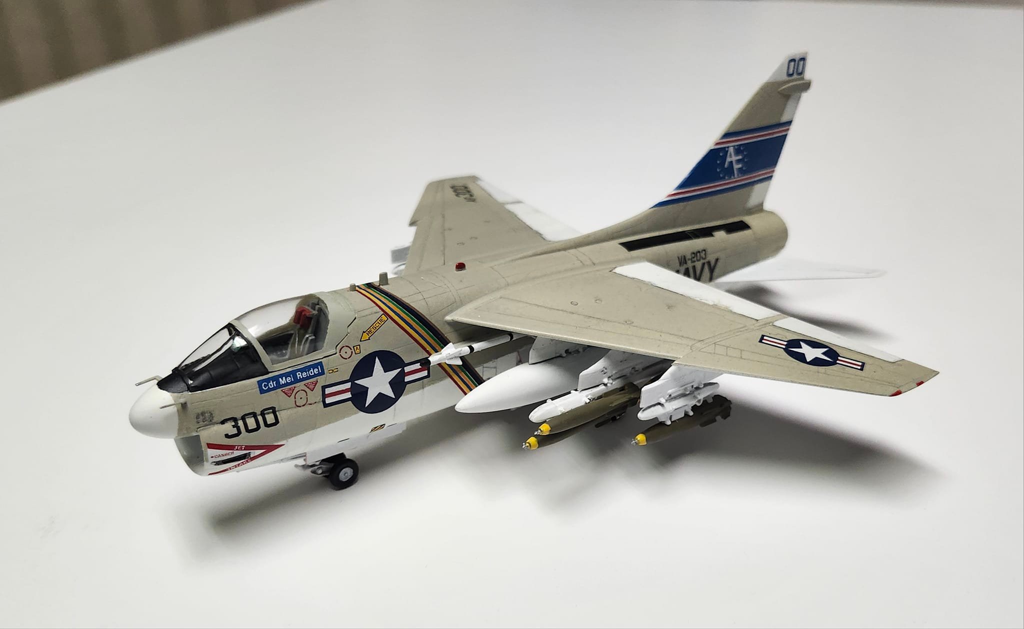Fujimi 1/72 A-7 Corsair II model by Jm Villalba