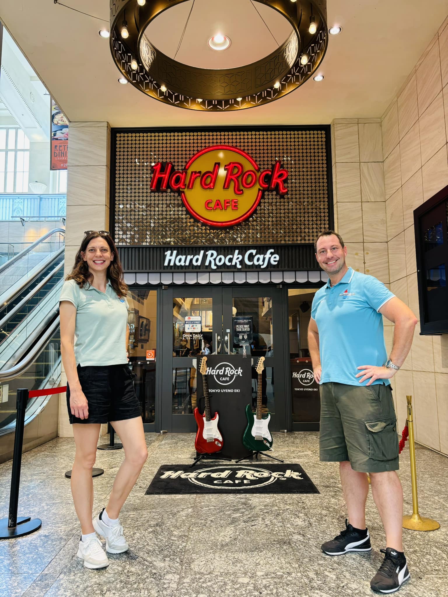 🚆🚏Kon'nichiwa Hard Rock Cafe Uyeno-Eki Tokyo📍A new visit on our