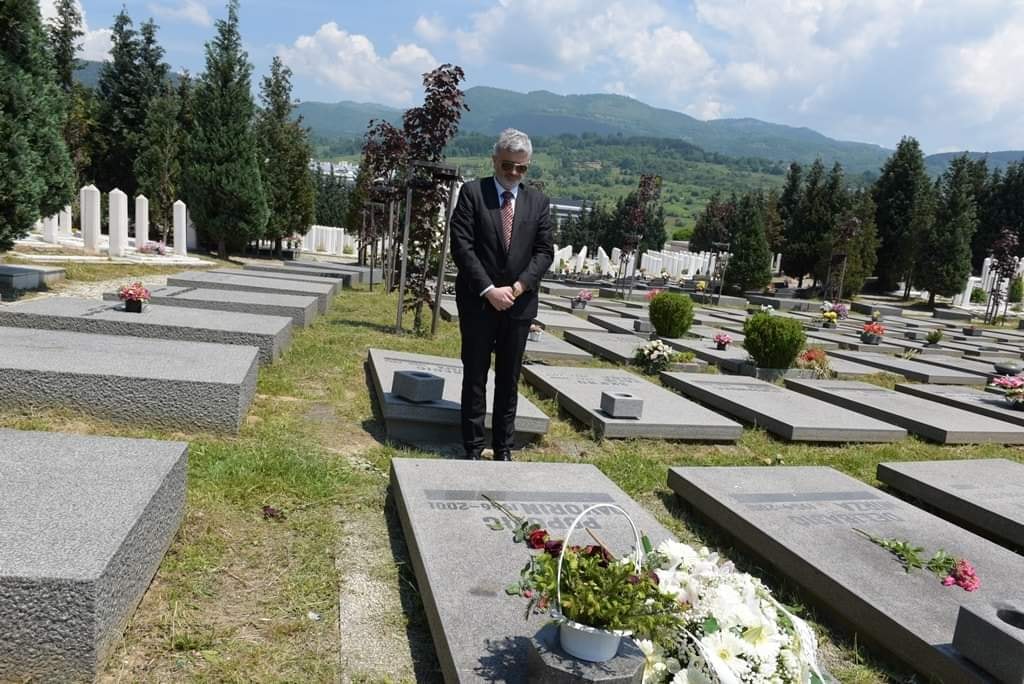 Srđan Mandić - In memoriam Davorin Popović ️ 18.06.2001