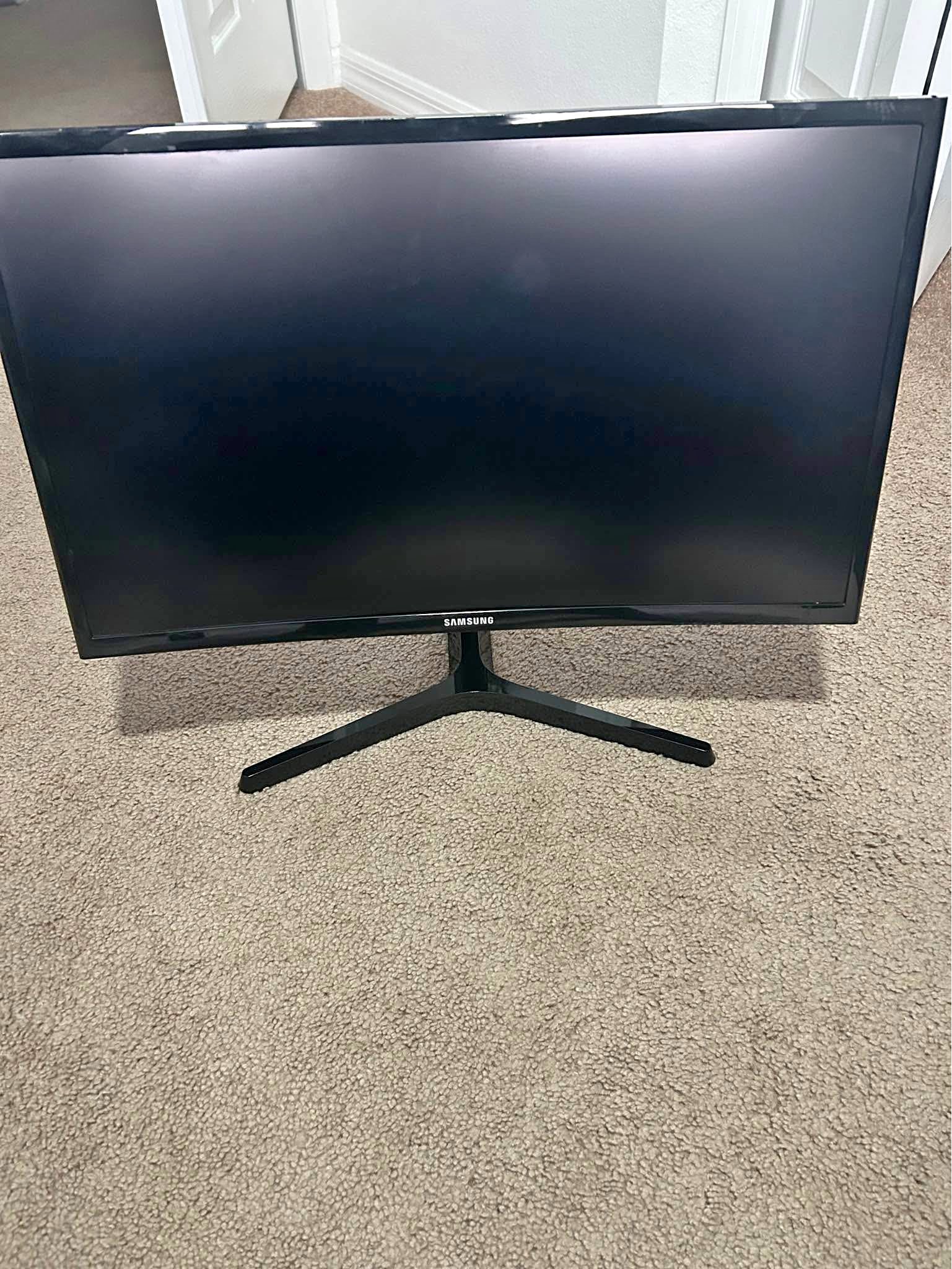 3 Samsung 32 inch monitors - Monitors - Hamptons at Boca Raton, Florida ...