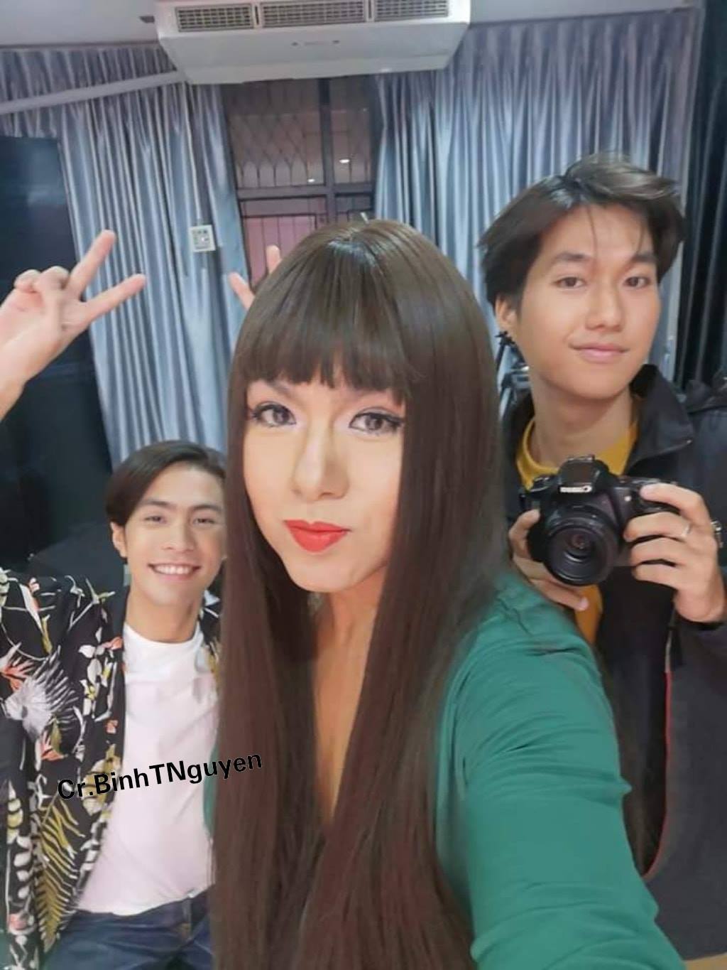 Admins: Cr.BinhTNguyen - 2FLUKES International fanpage