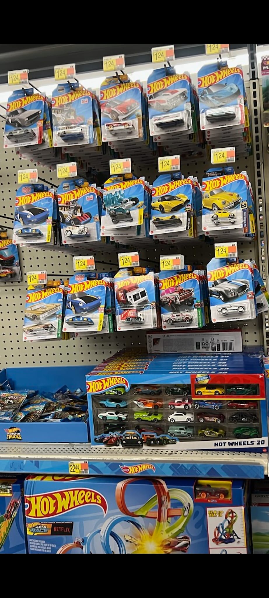 CHECK OUT OUR LARGE RANGE OF DIECAST CAR MODELS, PLASTIC KITS, OZ