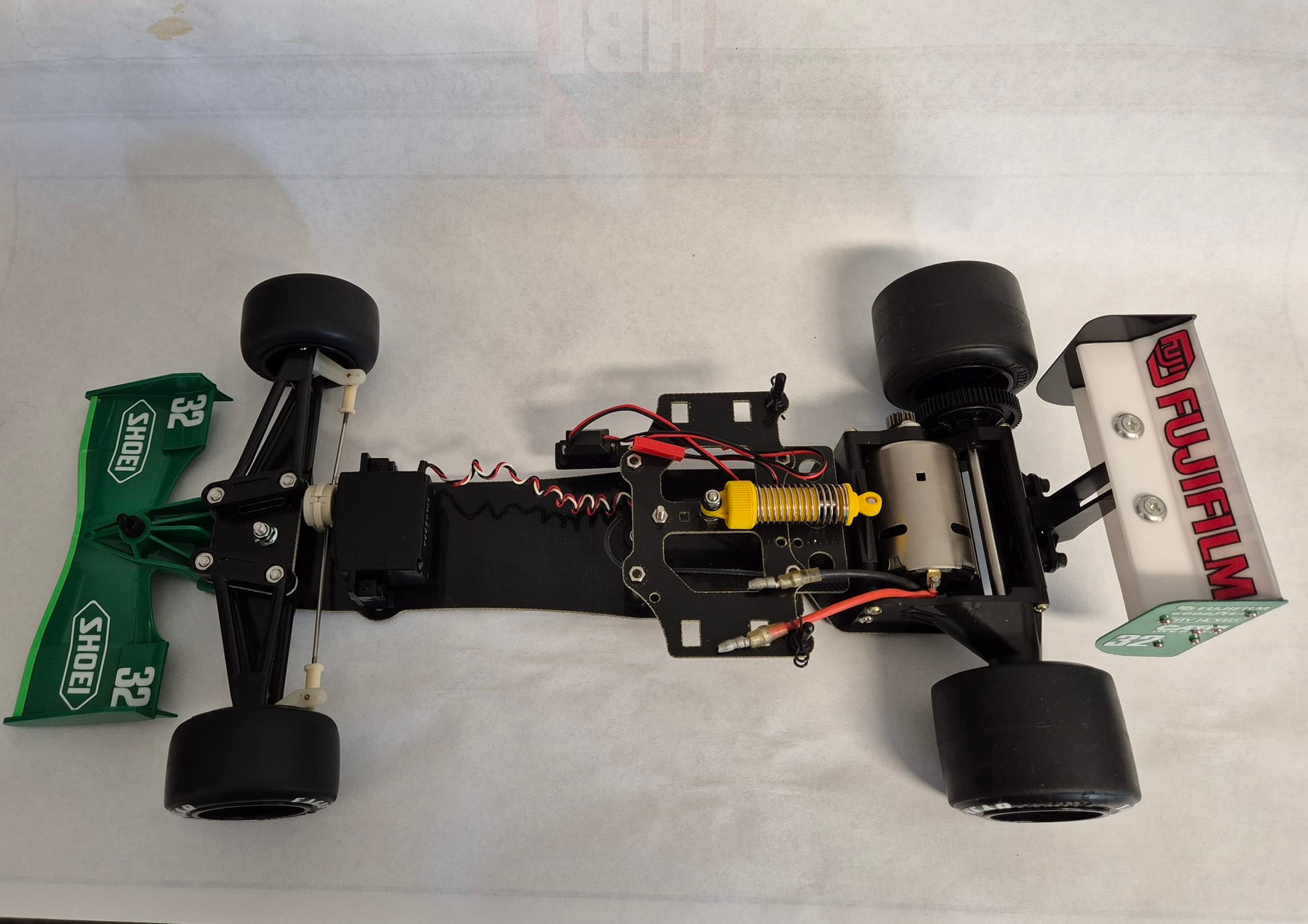 Hi there , 🤗 today i want to show you my tamiya f102 ,Jordan 192