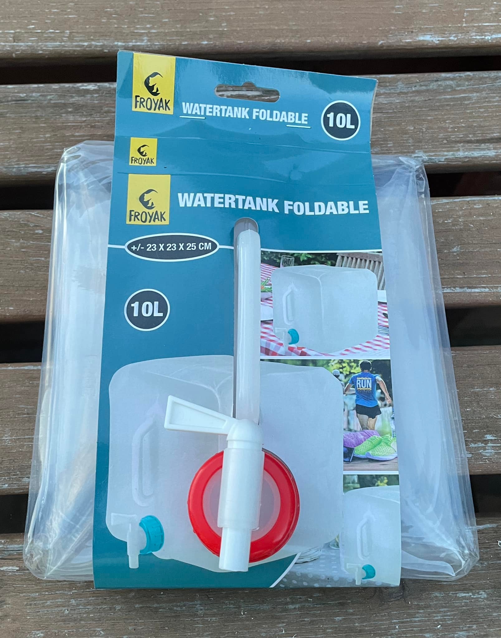 Thema: Wassertankbefüllung Bei Action gibt es Faltkanister für 1,58€. Dann mit einem Stück Schlauch und einem Adblue-Kanister-Ausgießer verbunden