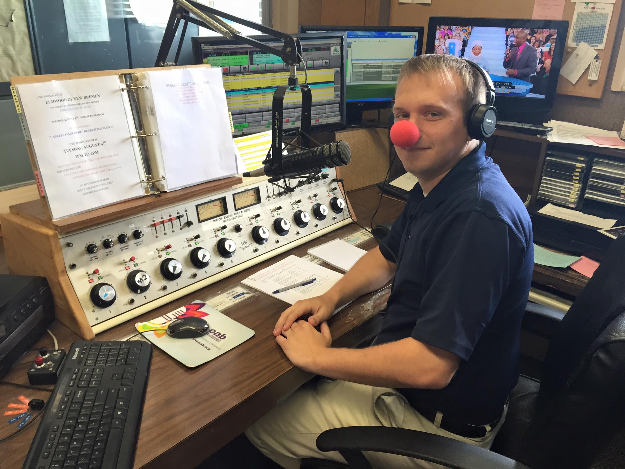 WCSM - The WCSM Sales Staff & Eric Weitz had their fun pictures taken ...