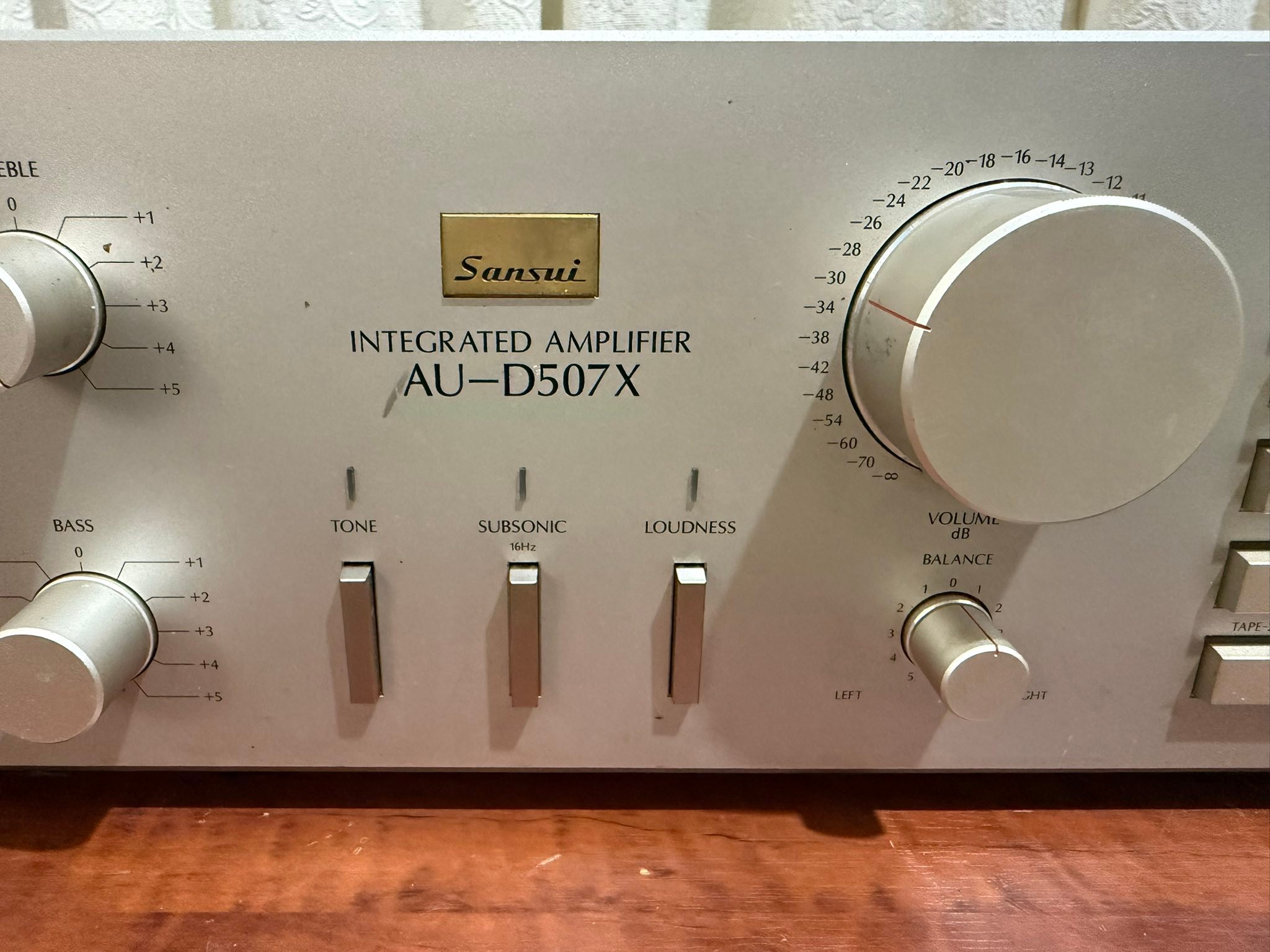 Sansui AU-D507x **very good working condition **80 watts/ch into 8