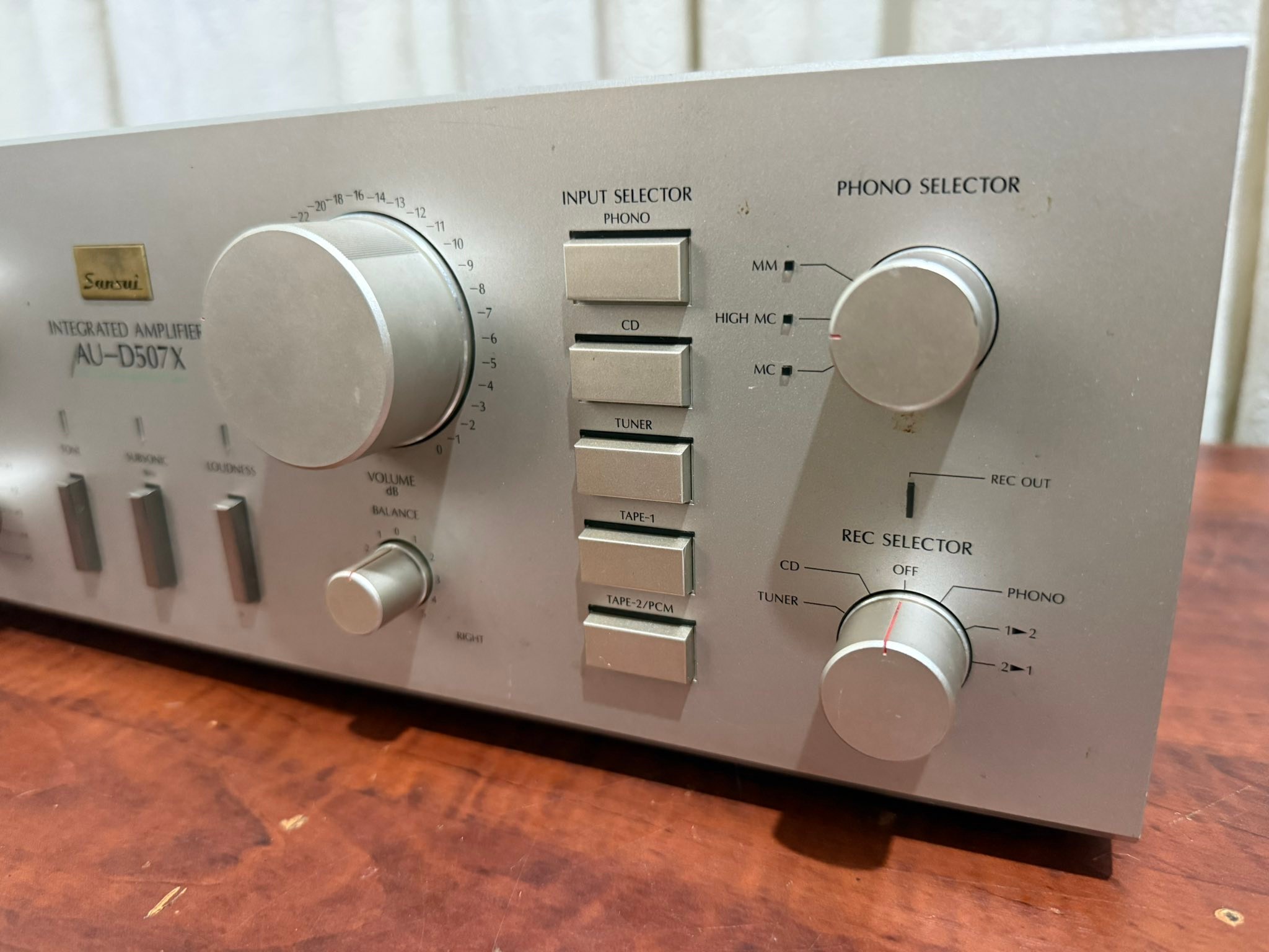 Sansui AU-D507x **very good working condition **80 watts/ch into 8