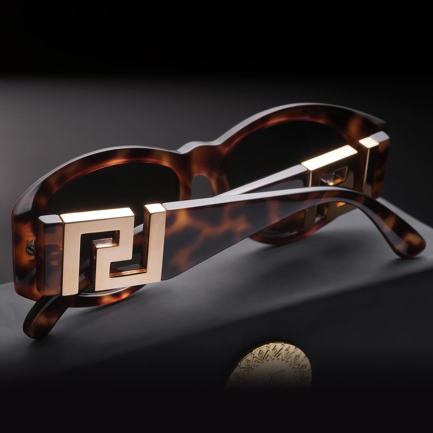 Vintage - Gianni Versace model T24 ☄️☄️ Ⓒ2021 VINTAGE EYEWEAR 