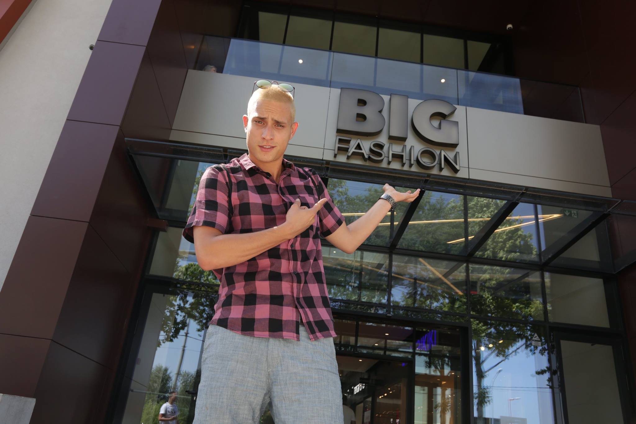 Dok Slaven Doslo uživa na moru,... - BIG FASHION Mall & Park