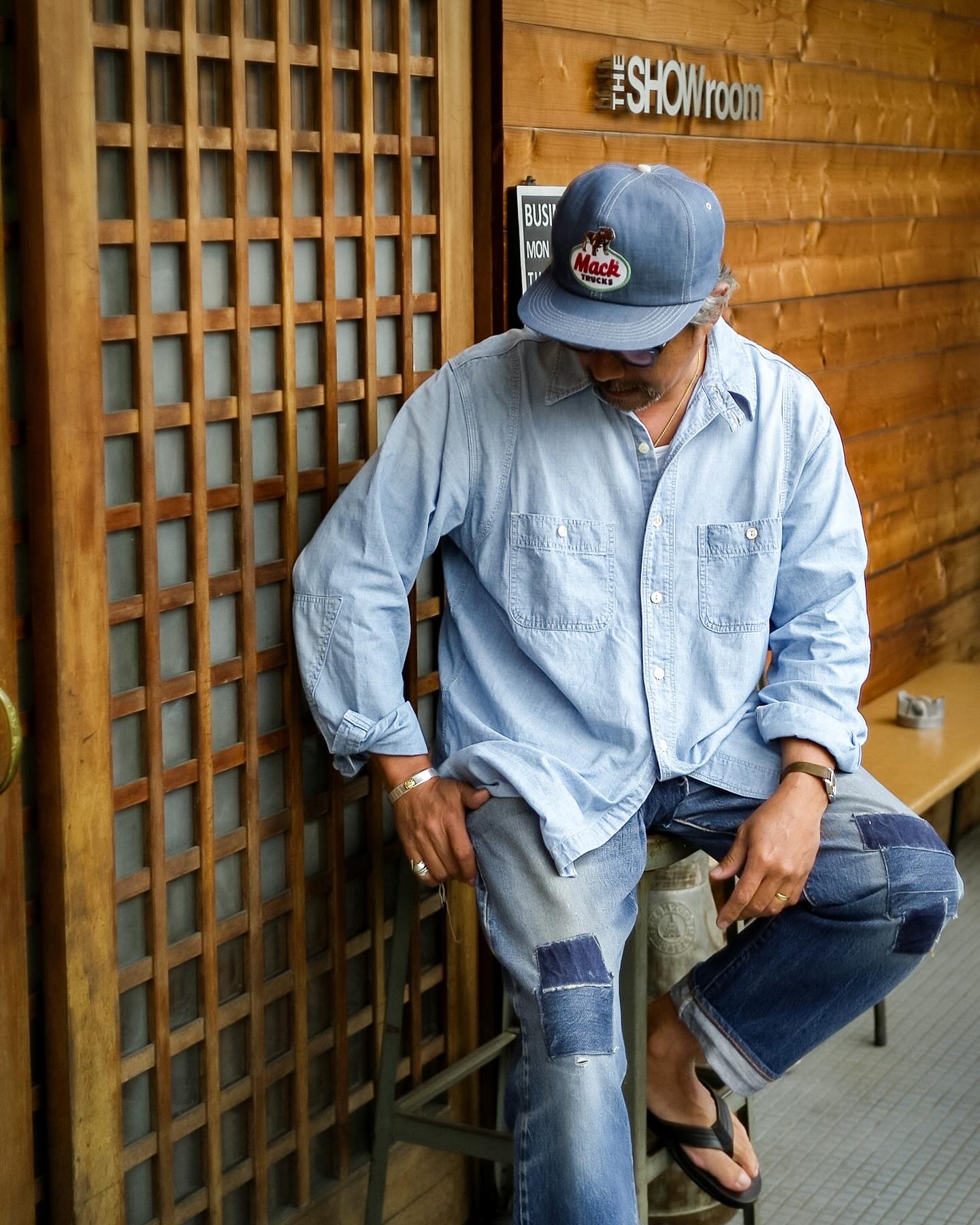 style. ? ? ? 本日も朝から打ち合わせ。14時以降のオープン予定です 