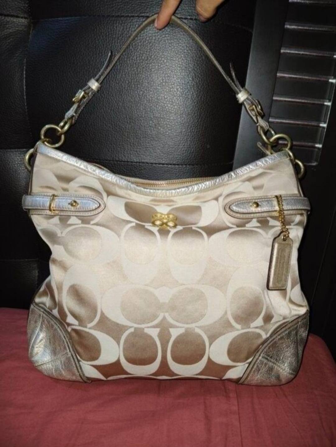 ? FS! Vintage Coach Colette Signature Satin Hobo Bag ?️ 1,500 