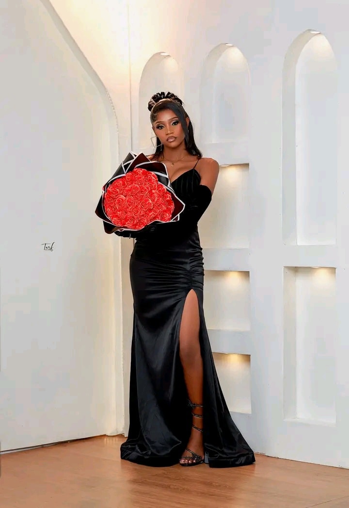 🎵✨ Sienna Mae Gomez 🌟📱 Born: January 16, 2005 Age today: 21 Sienna Mae Gomez is a popular TikTok star and social media personality, celebrated for her fun, relatable, and creative content