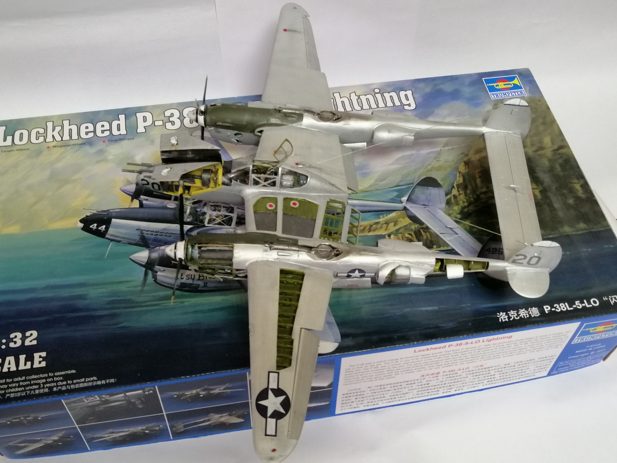 Lockheed P-38L Lightning from Trumpeter scale 1/32.
