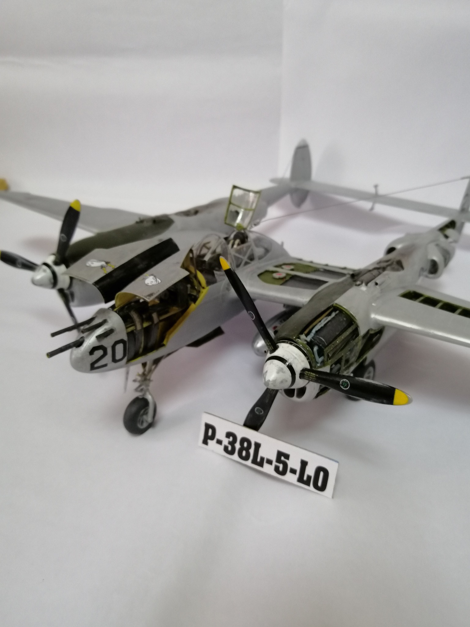 Lockheed P-38L Lightning from Trumpeter scale 1/32.
