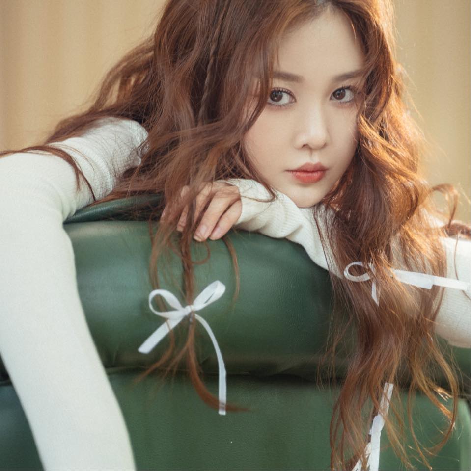 Ribi Sachi - Ribi Sachi added a new photo — with Thuỷ Nguyễn.
