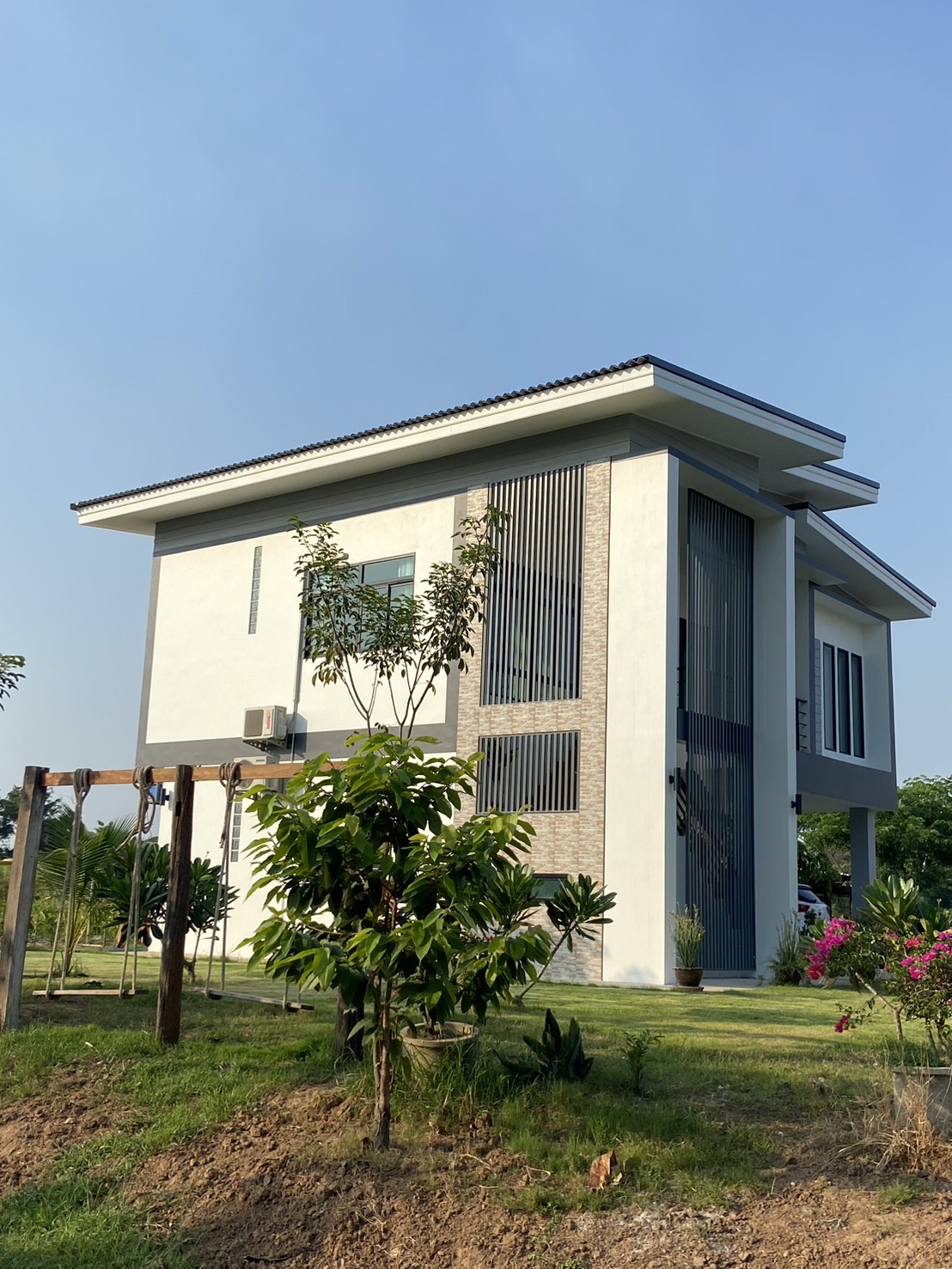แบบบ้านโมเดิร์น Modern-บ้านป่าตาลโมเดอเรท
