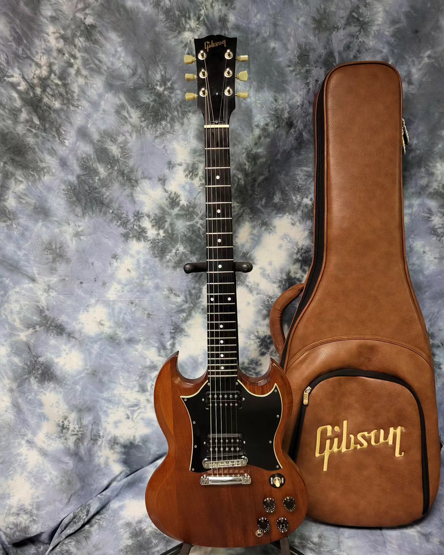 Unique 2004 Gibson SG Special with quilted mahogany body