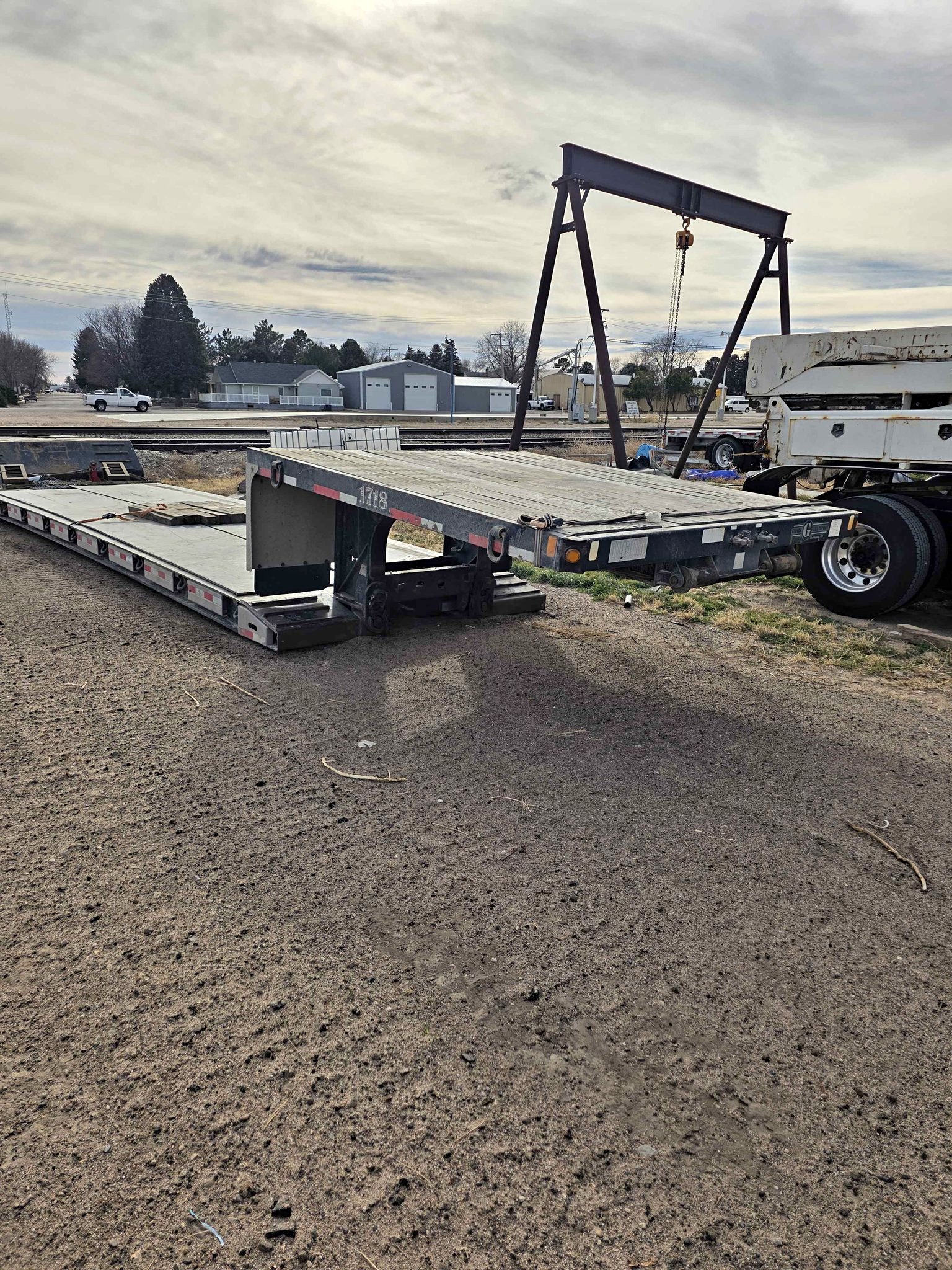 2016 Fontaine 35 ton Rgn with 06 flip axle - Trailers - Burlington ...