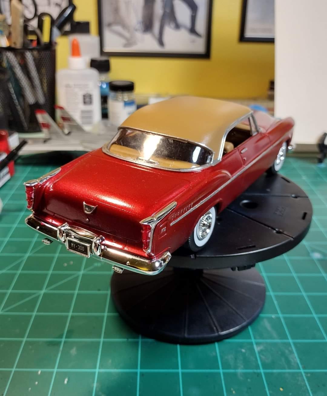 1955 CHRYSLER 300 Moebius 1:25 Scale Model Kit. Fun Solid Kit