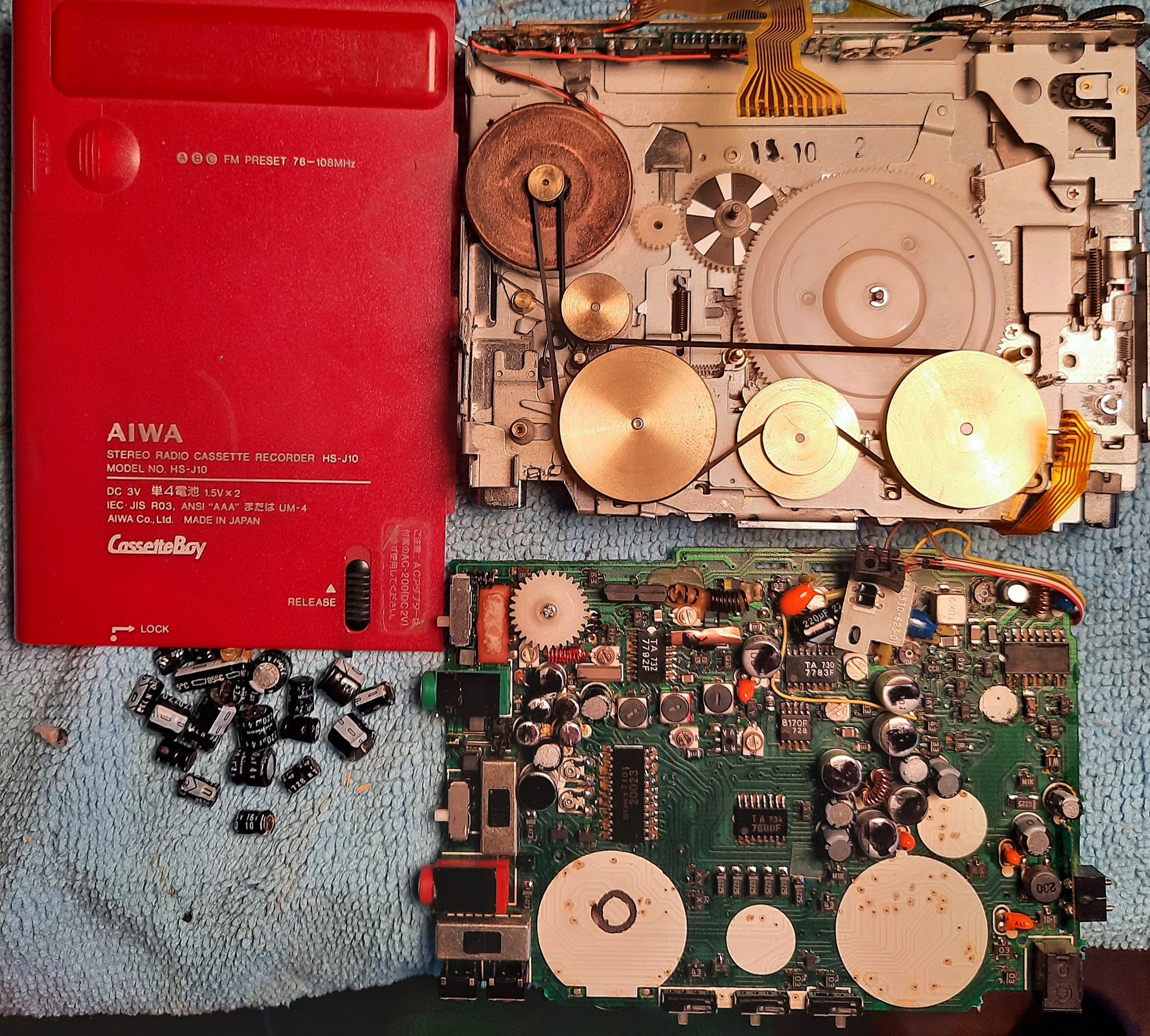 Aiwa HS-J10 component identification and functionality