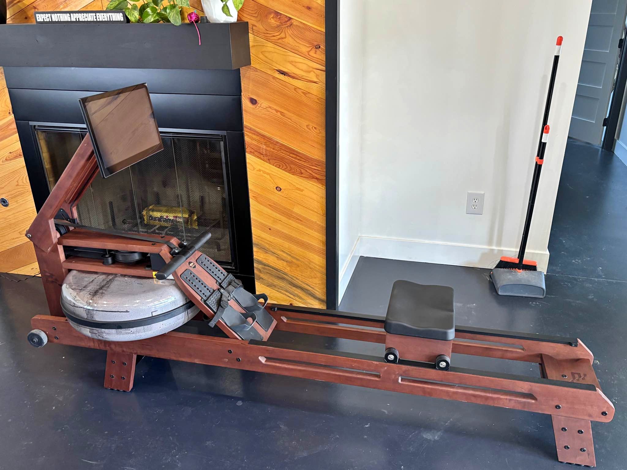 Like-New Aviron Strong Series Rower - Rowing Machines - Peavine ...