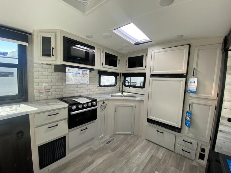 Crestview RV... - Crestview RV Superstore Selma, Tx.
